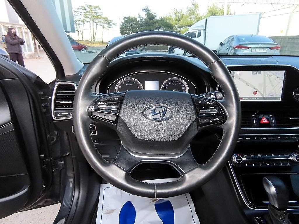 Hyundai Grandeur — photo 08