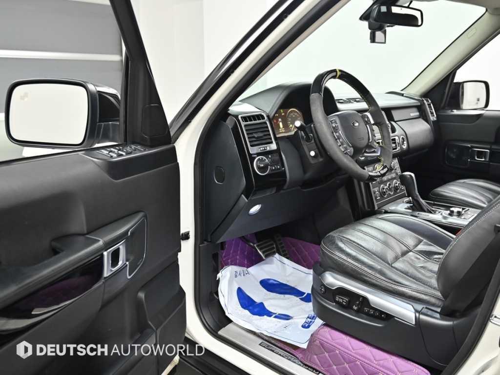 Land Rover Range Rover — photo 11