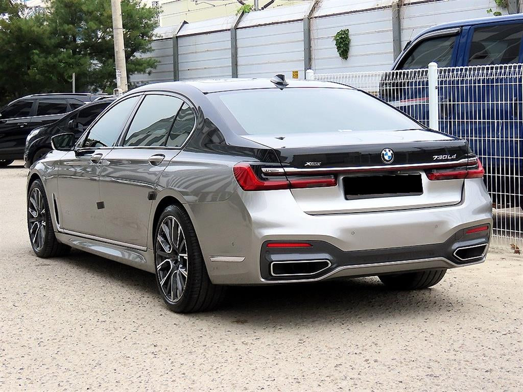 BMW 7-Series — photo 03
