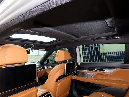 BMW 7-Series — photo 16