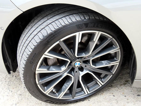 BMW 7-Series — photo 20