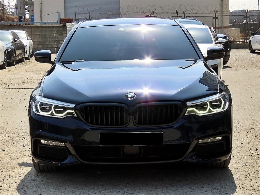 BMW 5-Series — photo 01
