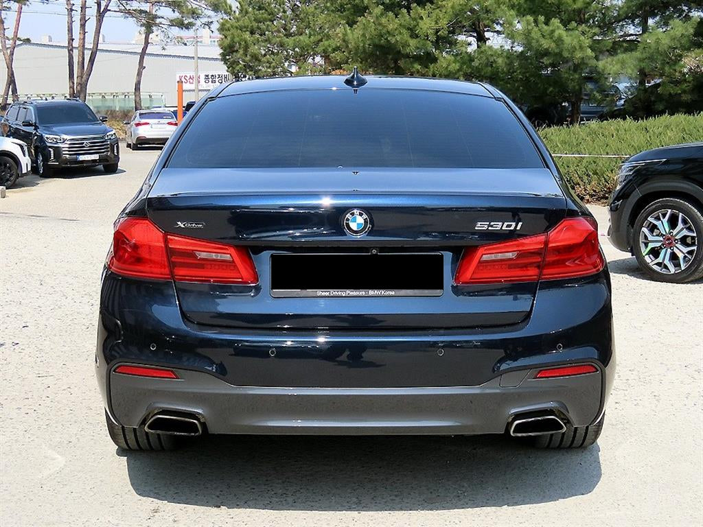 BMW 5-Series — photo 04