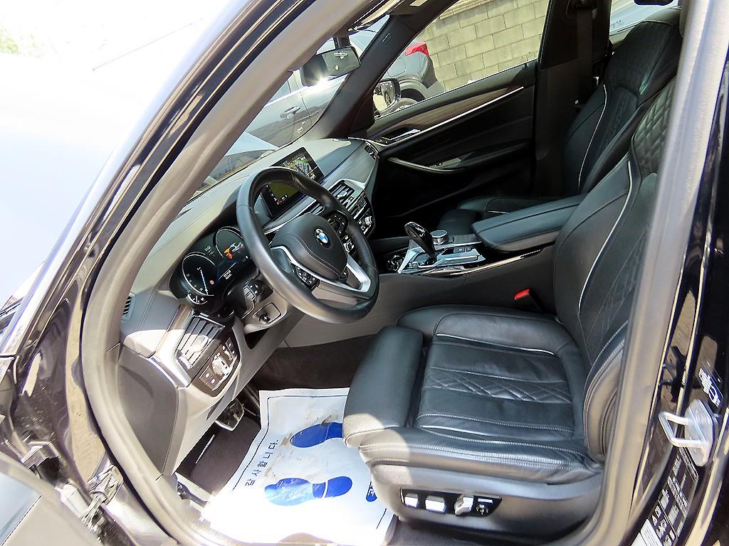 BMW 5-Series — photo 05