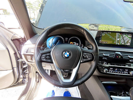 BMW 5-Series — photo 08