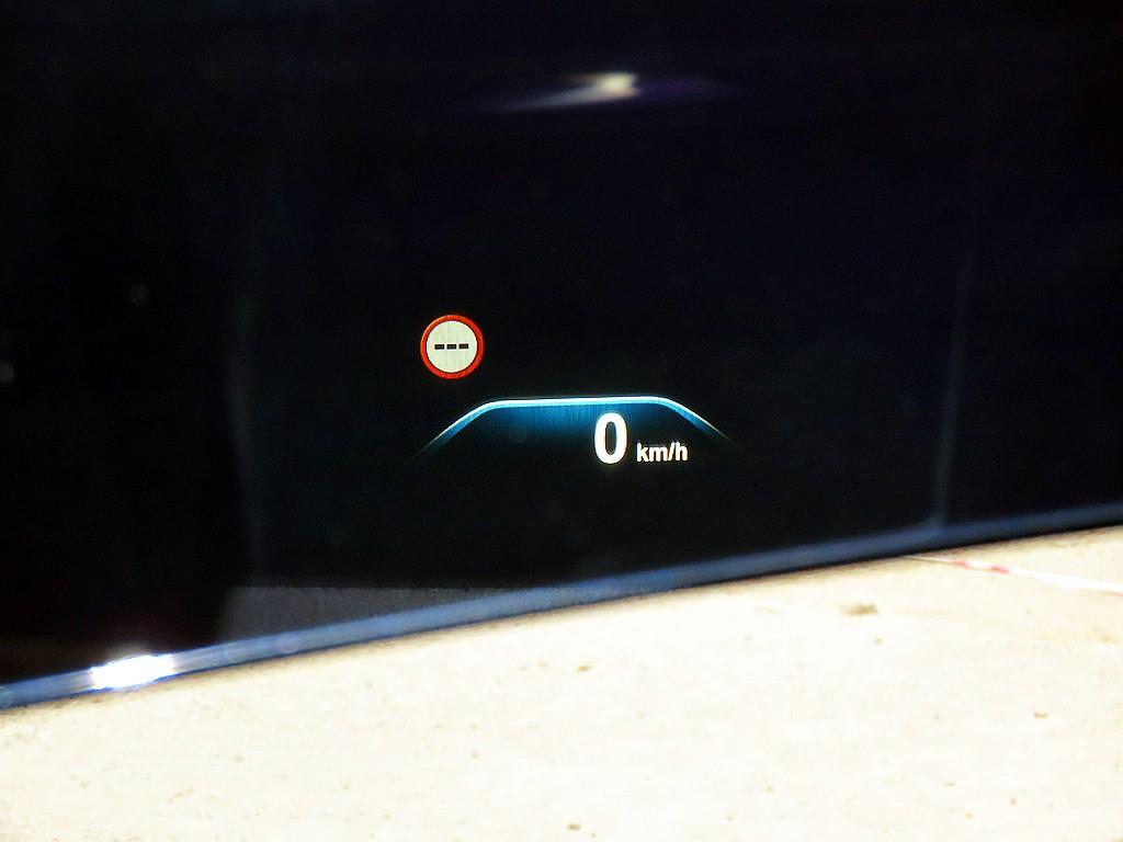 BMW 5-Series — photo 10