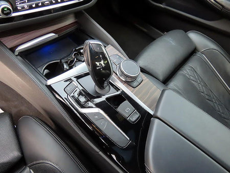 BMW 5-Series — photo 11