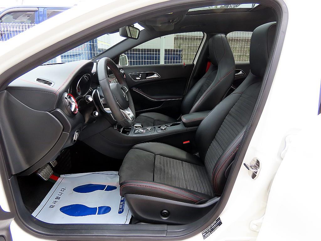 Mercedes-Benz GLA-Class — photo 05
