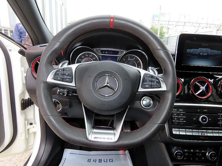 Mercedes-Benz GLA-Class — photo 08
