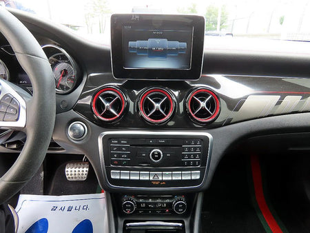 Mercedes-Benz GLA-Class — photo 12