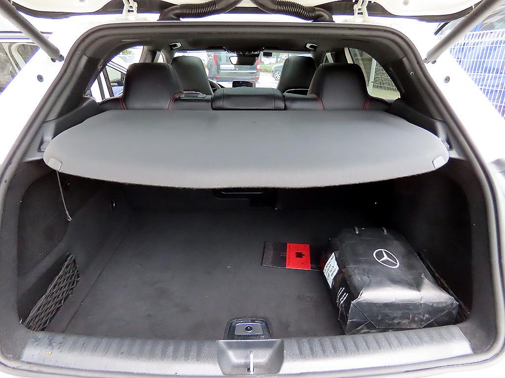 Mercedes-Benz GLA-Class — photo 18