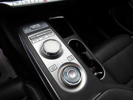 Genesis GV70 — photo 11