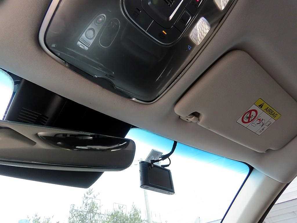 Genesis GV70 — photo 14