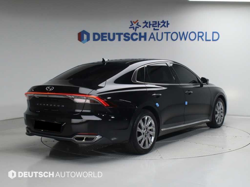 Hyundai Grandeur — photo 02