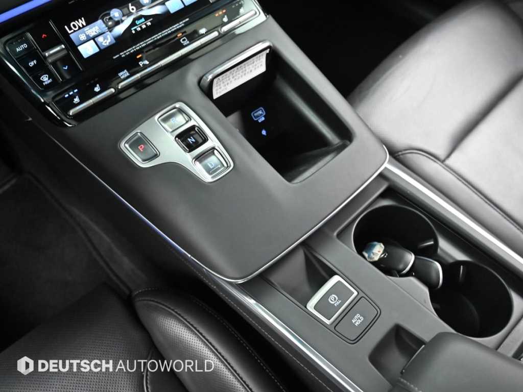 Hyundai Grandeur — photo 09
