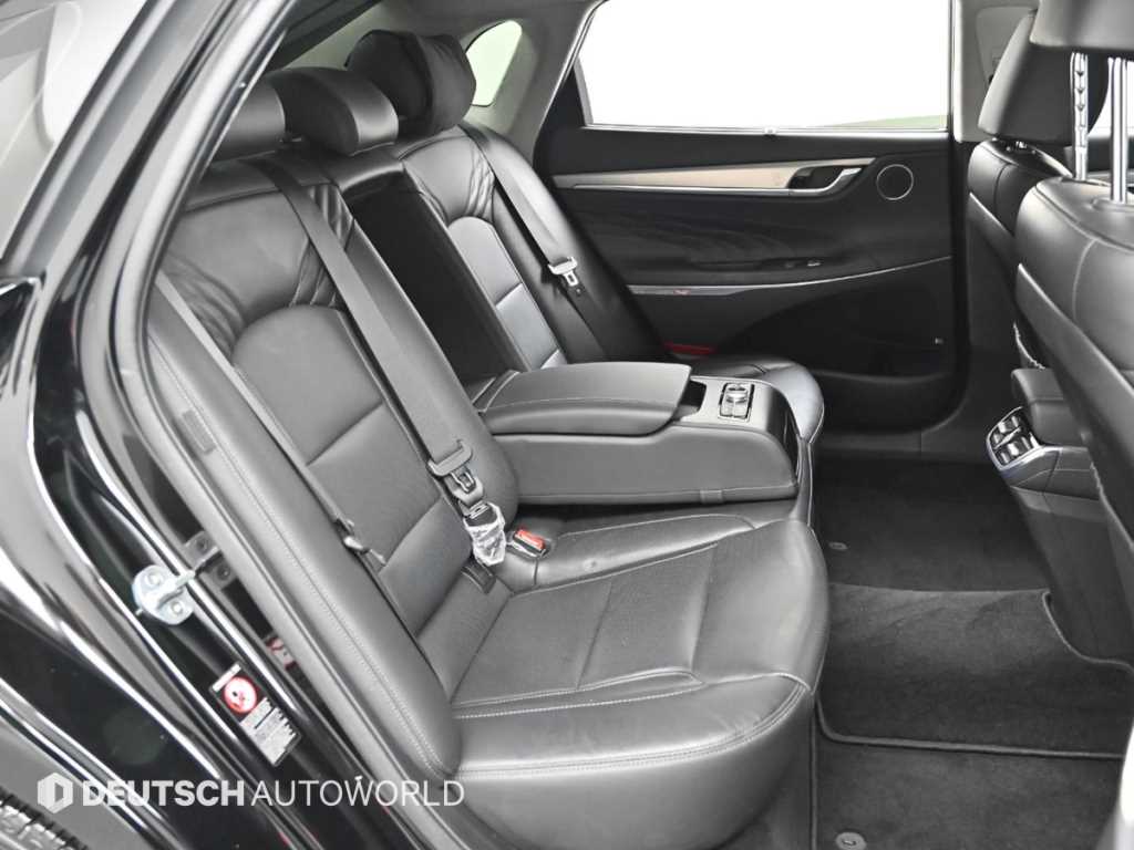 Hyundai Grandeur — photo 12