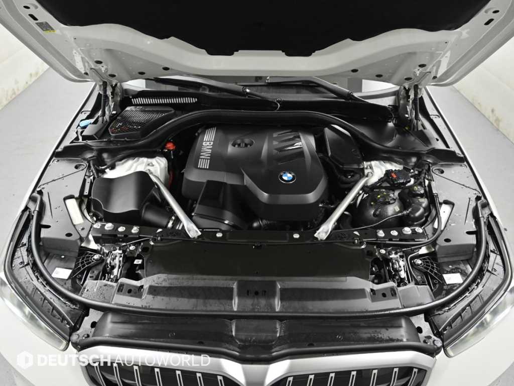 BMW 5-Series — photo 06