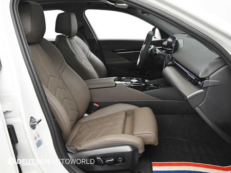 BMW 5-Series — photo 10