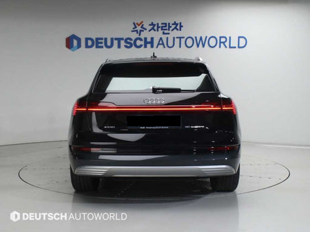 Audi e-tron — photo 04