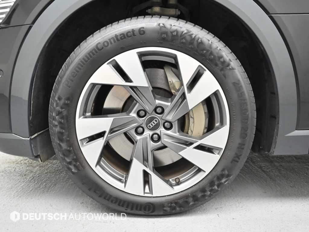 Audi e-tron — photo 05