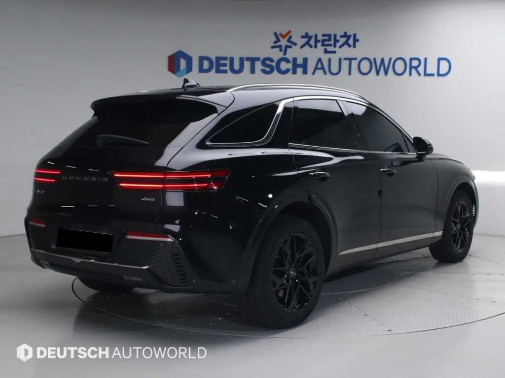 Genesis GV70 — photo 02