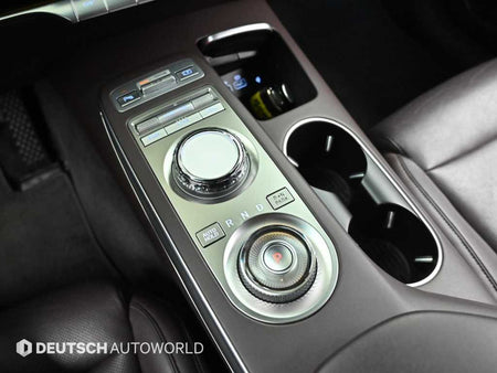 Genesis GV70 — photo 09