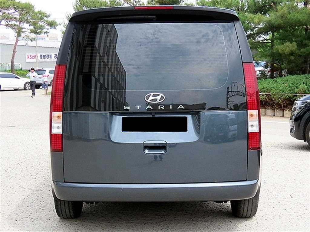 Hyundai Staria — photo 04