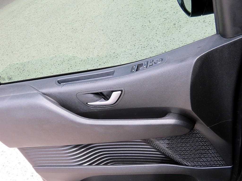 Hyundai Staria — photo 11