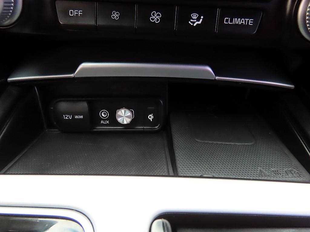 Kia Stinger — photo 14