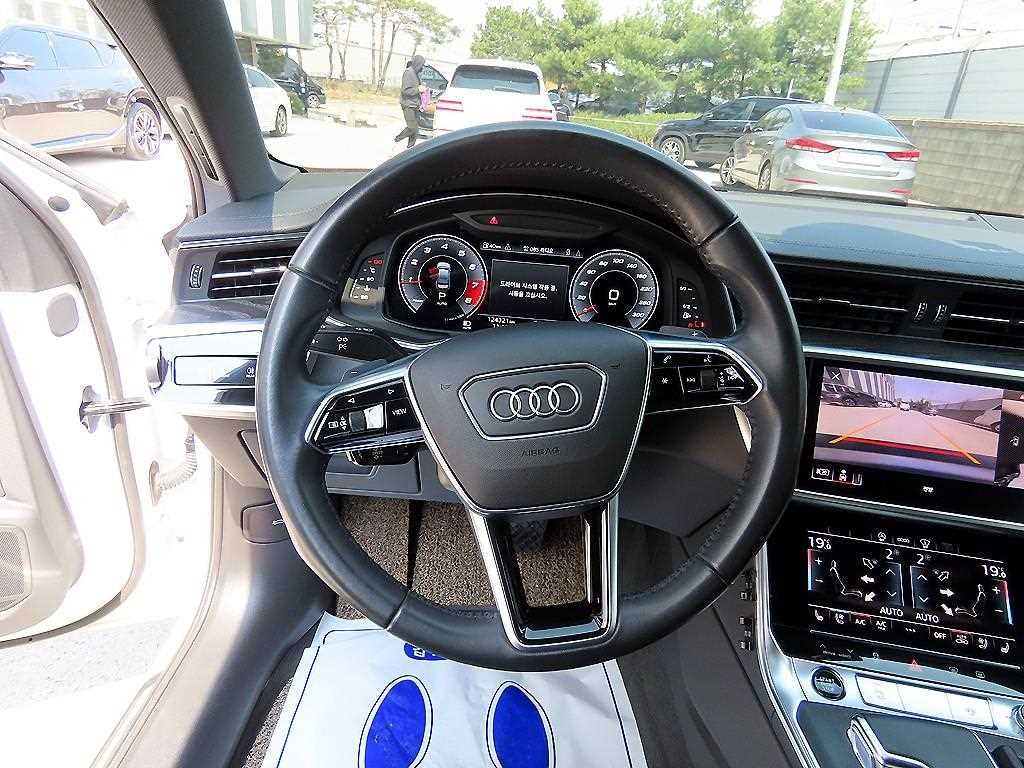 Audi A6 — photo 08