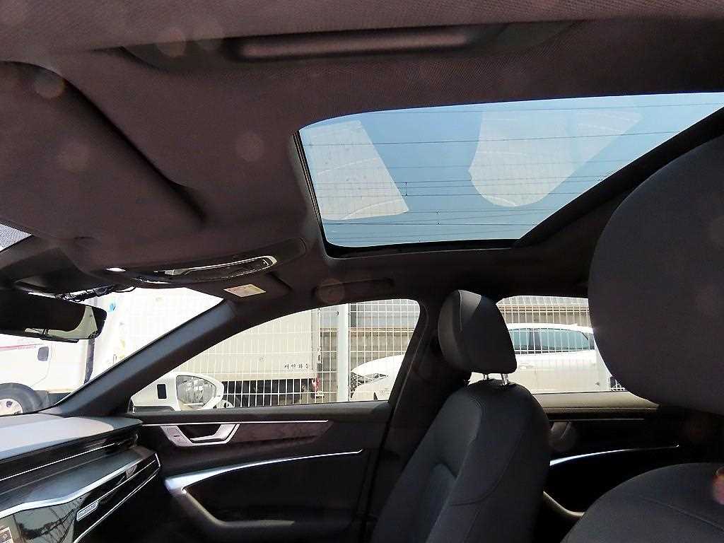 Audi A6 — photo 17