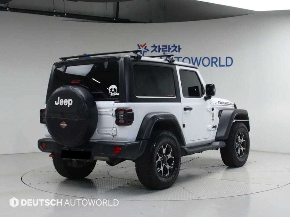 Jeep Wrangler — photo 02