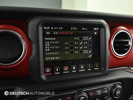 Jeep Wrangler — photo 17