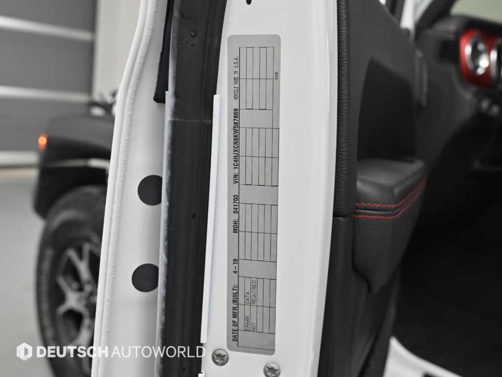 Jeep Wrangler — photo 20