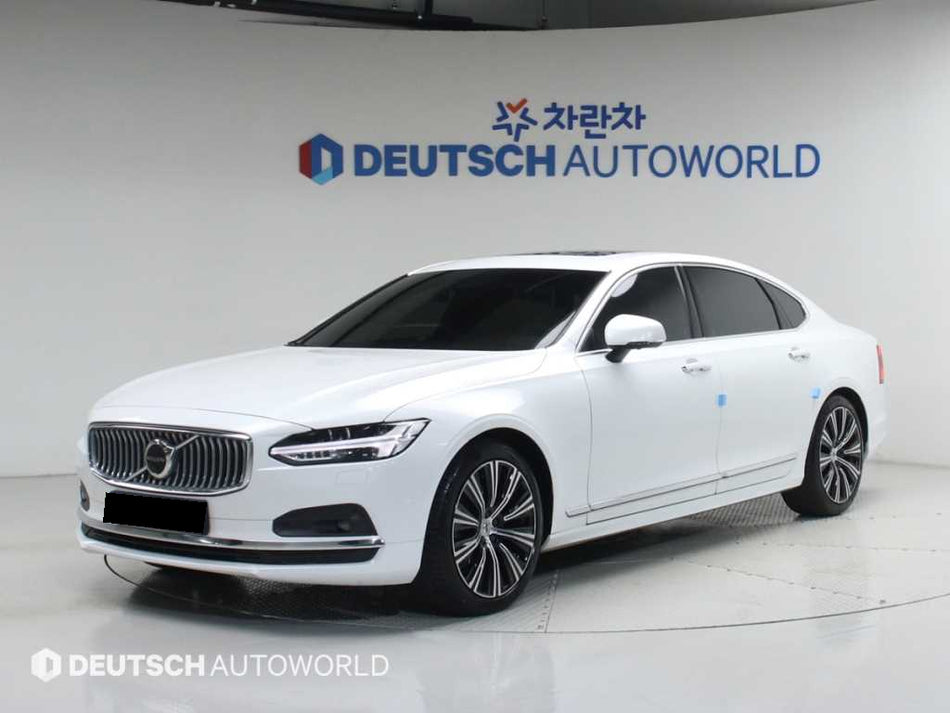 Volvo S90 — photo 01
