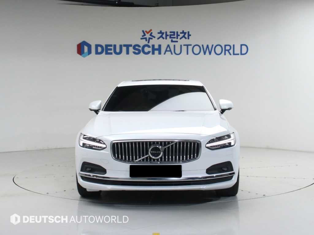 Volvo S90 — photo 03