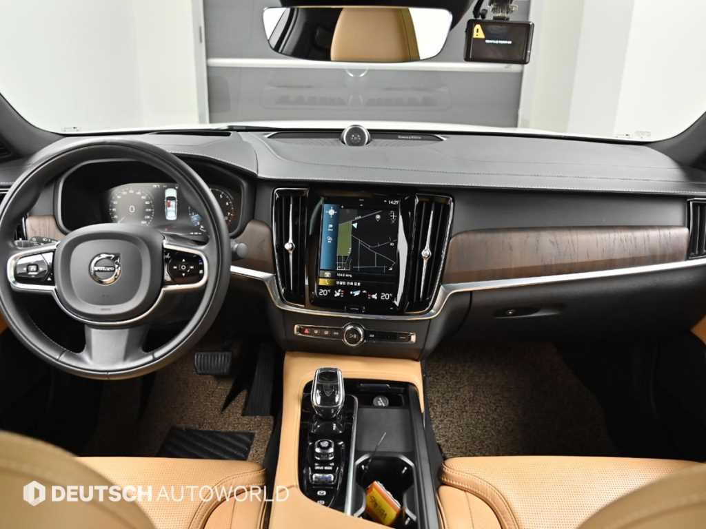 Volvo S90 — photo 07