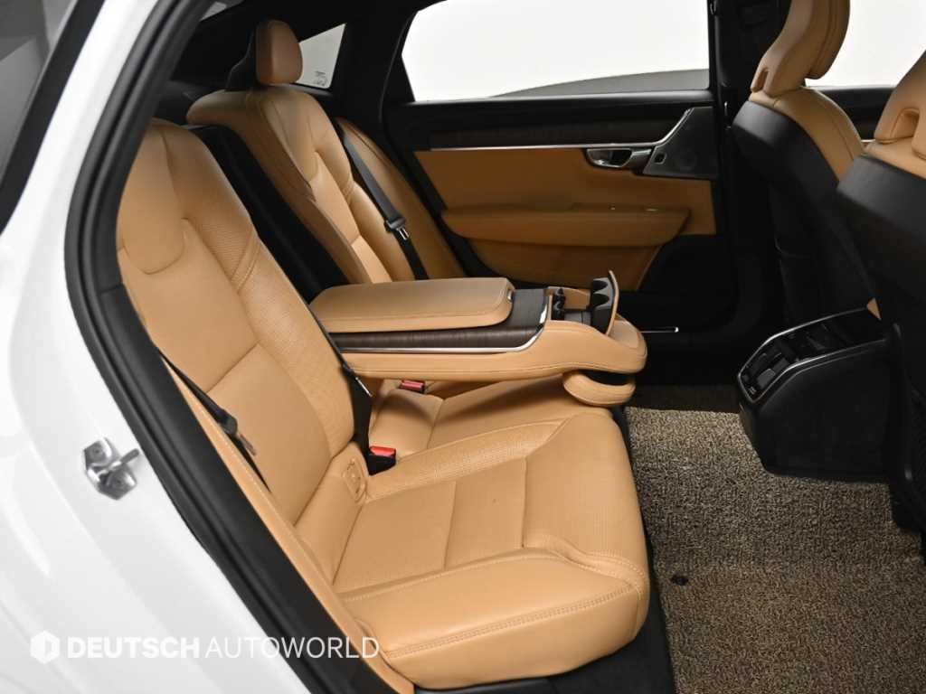 Volvo S90 — photo 12