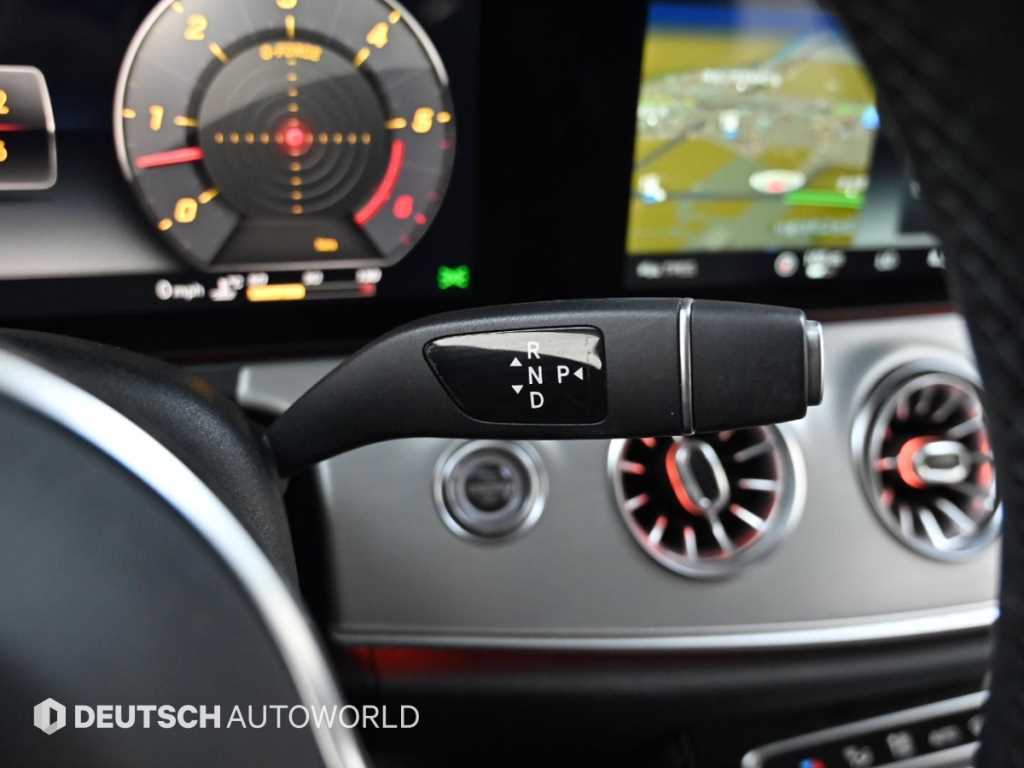 Mercedes-Benz CLS-Class — photo 09