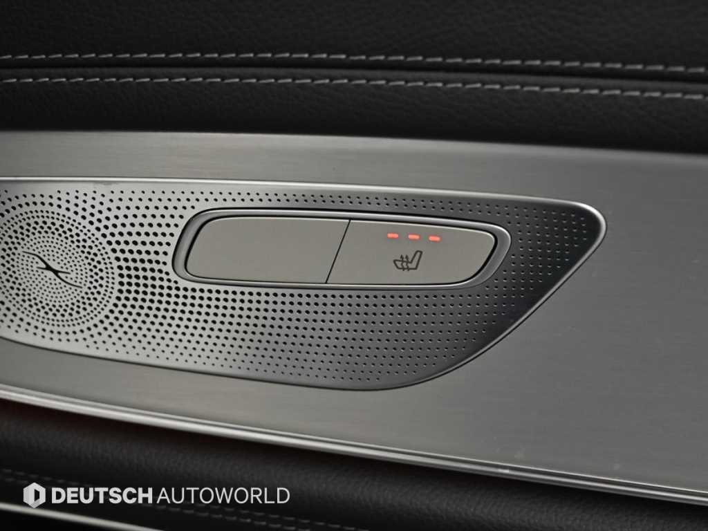 Mercedes-Benz CLS-Class — photo 16