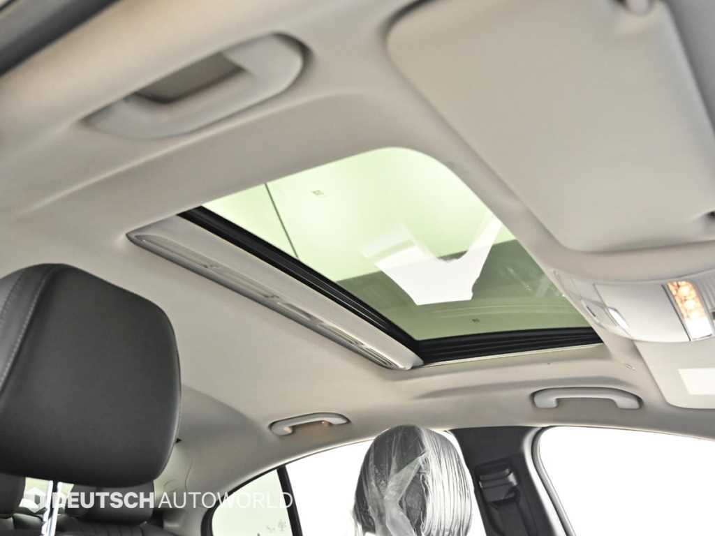 Mercedes-Benz CLS-Class — photo 18