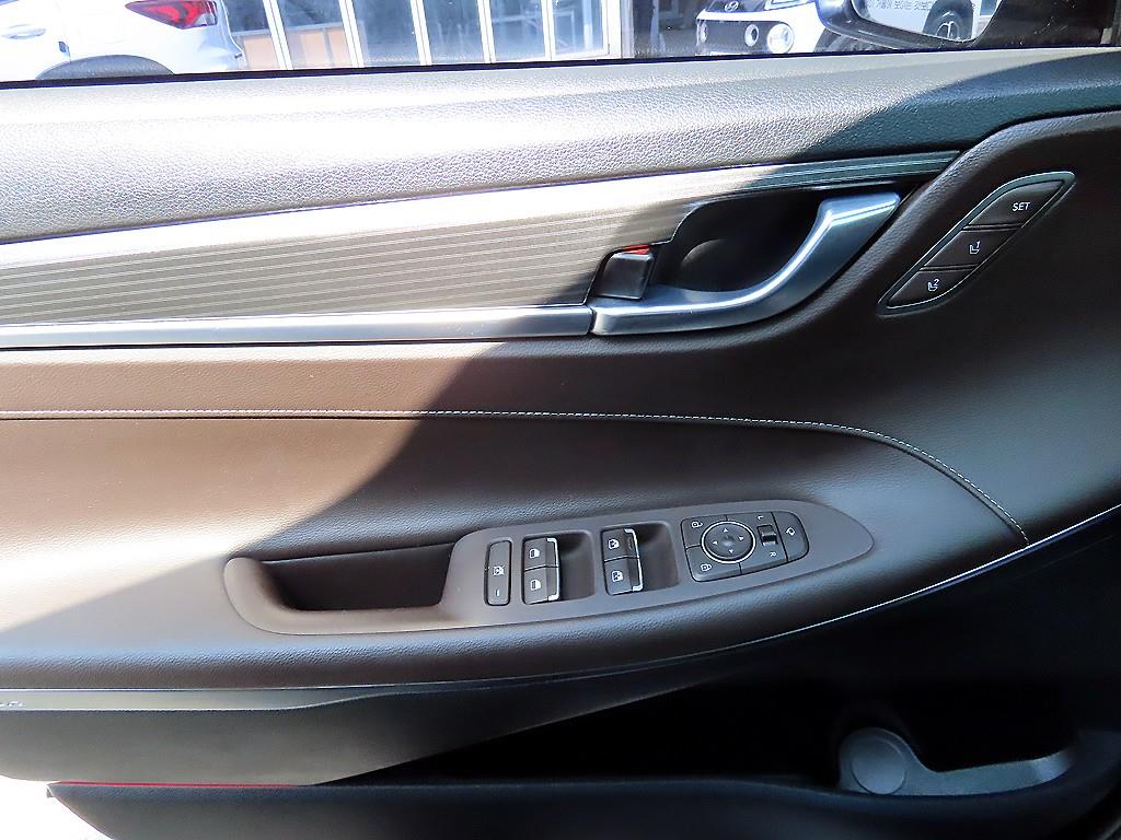 Hyundai Grandeur — photo 10