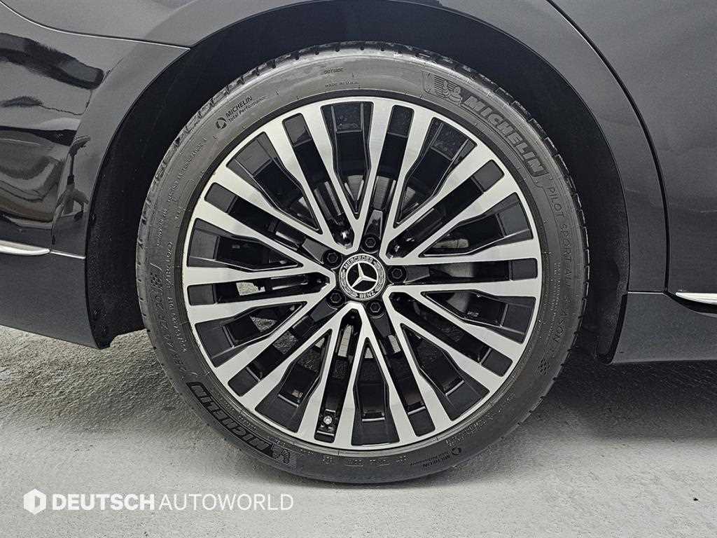 Mercedes-Benz S-Class — photo 05