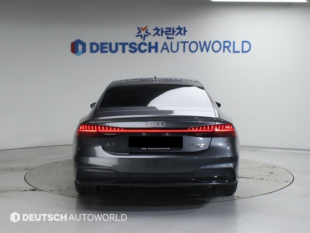Audi A7 — photo 04