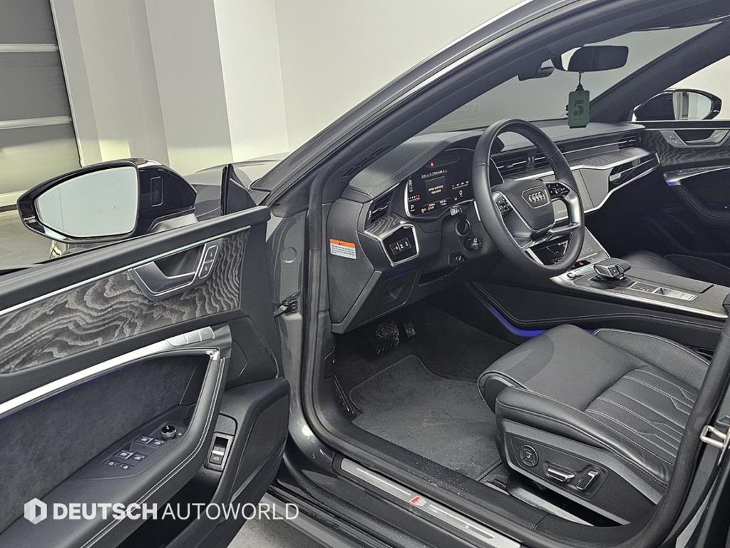 Audi A7 — photo 11