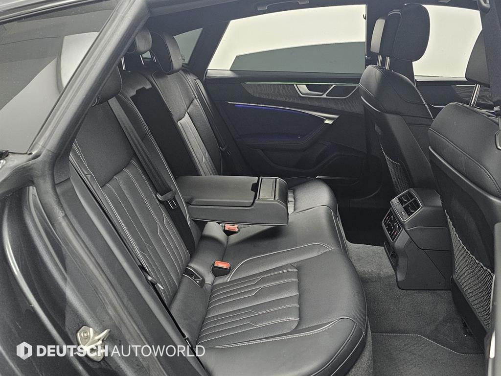 Audi A7 — photo 12
