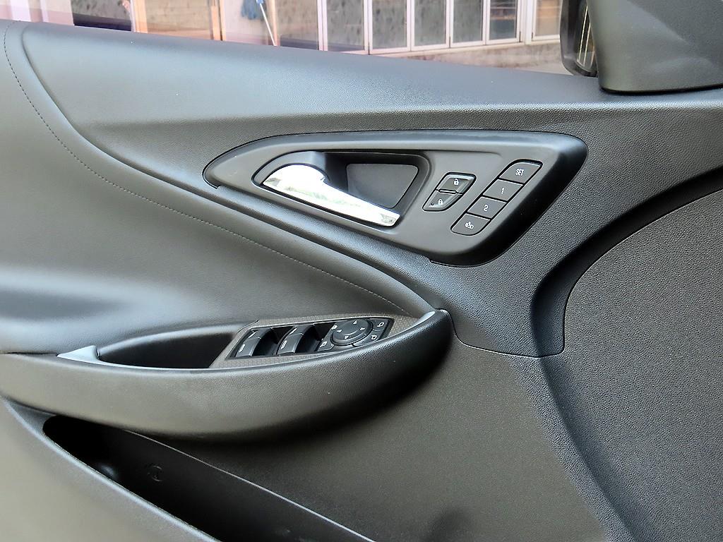 CHEVROLET Malibu — photo 11