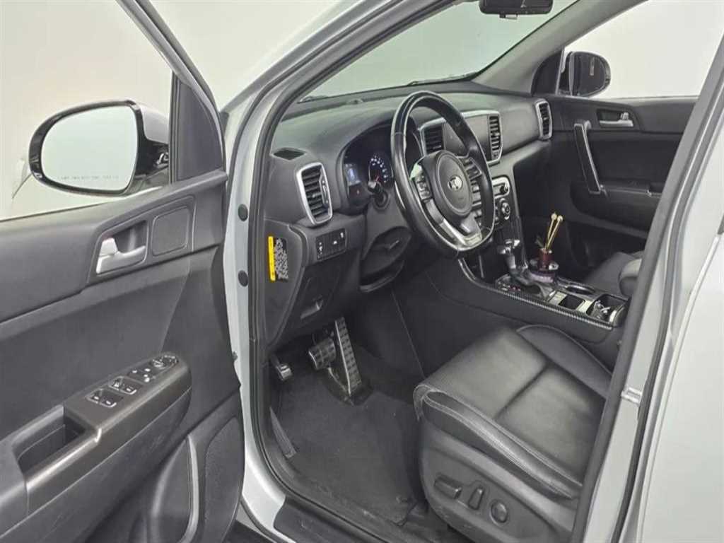 Kia Sportage — photo 09
