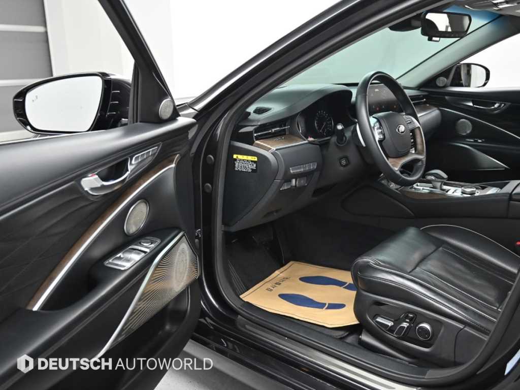 Kia K9 — photo 11