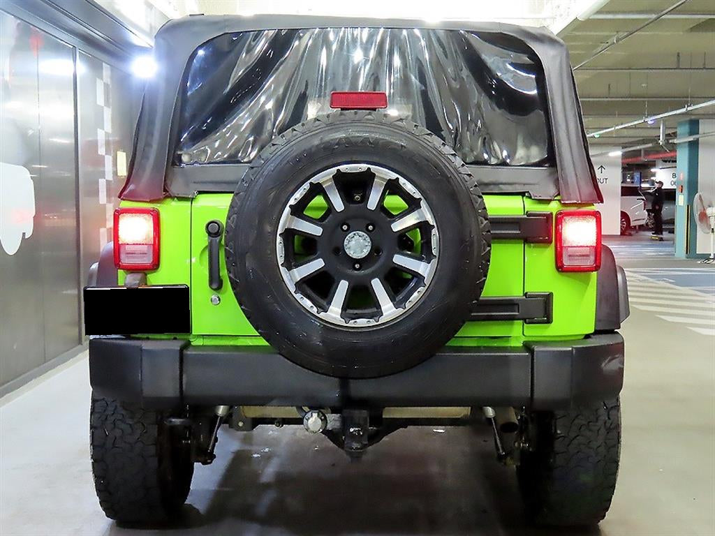 Jeep Wrangler — photo 05